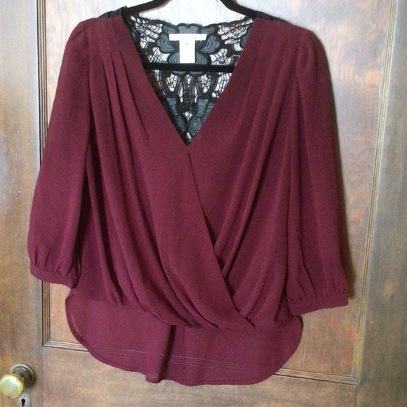 From Miami for Francesca’s Cross Front Lace Back Blouse in Burgundy sz small - Picture 4 of 8